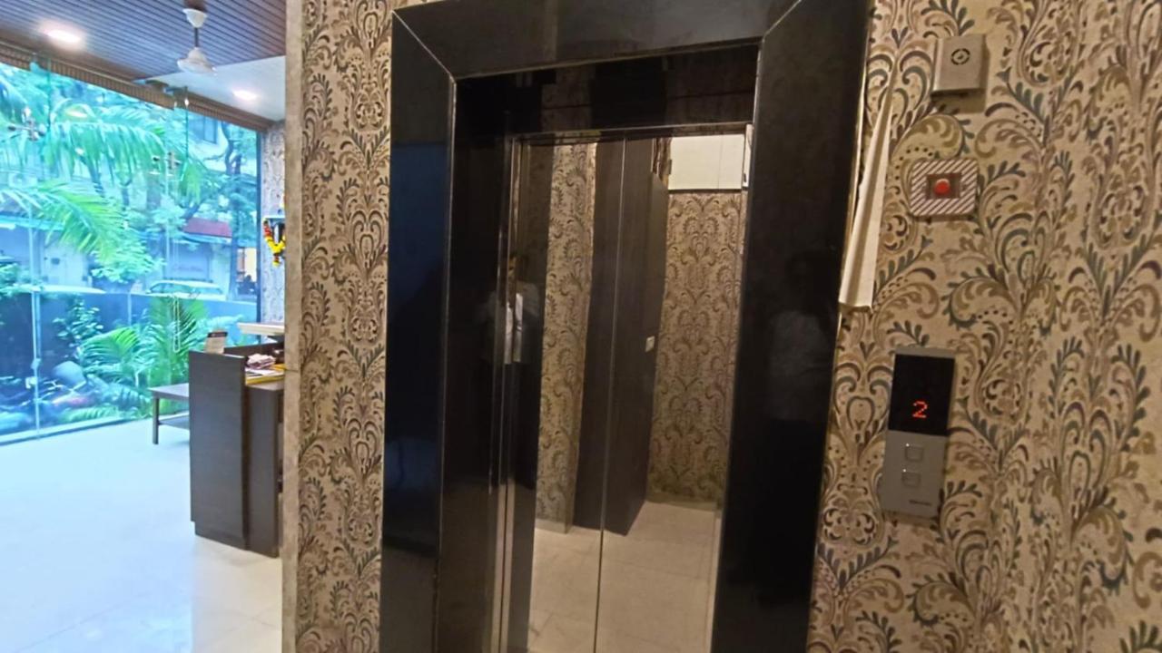 纳威孟买 J R Residency酒店 外观 照片