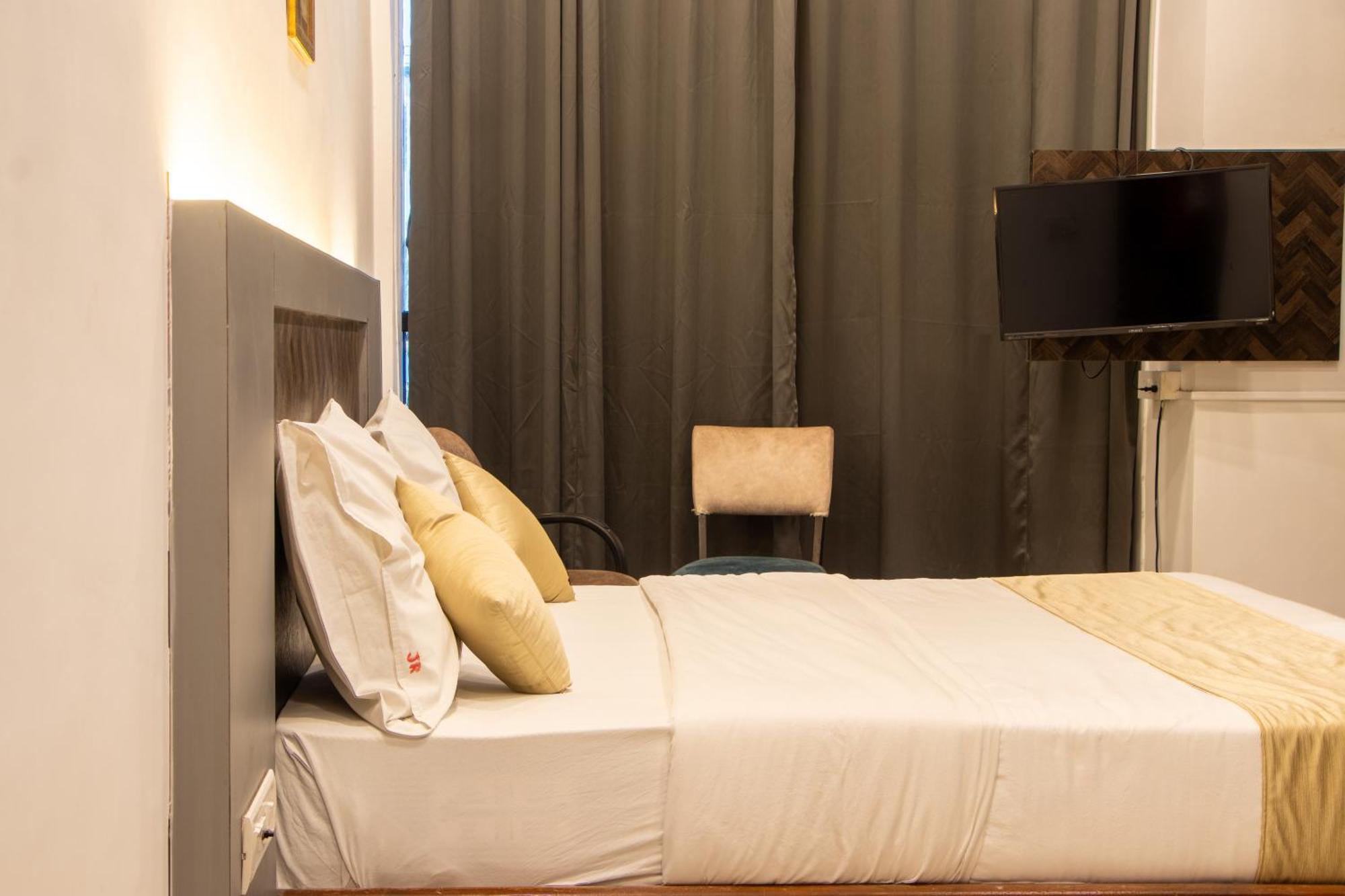 纳威孟买 J R Residency酒店 外观 照片